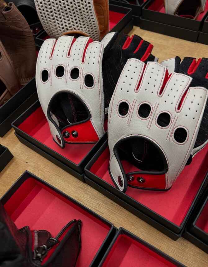 モカ様オーダー品 & OTHER STORIES adidas Originals ZX 700 Trainers | endource